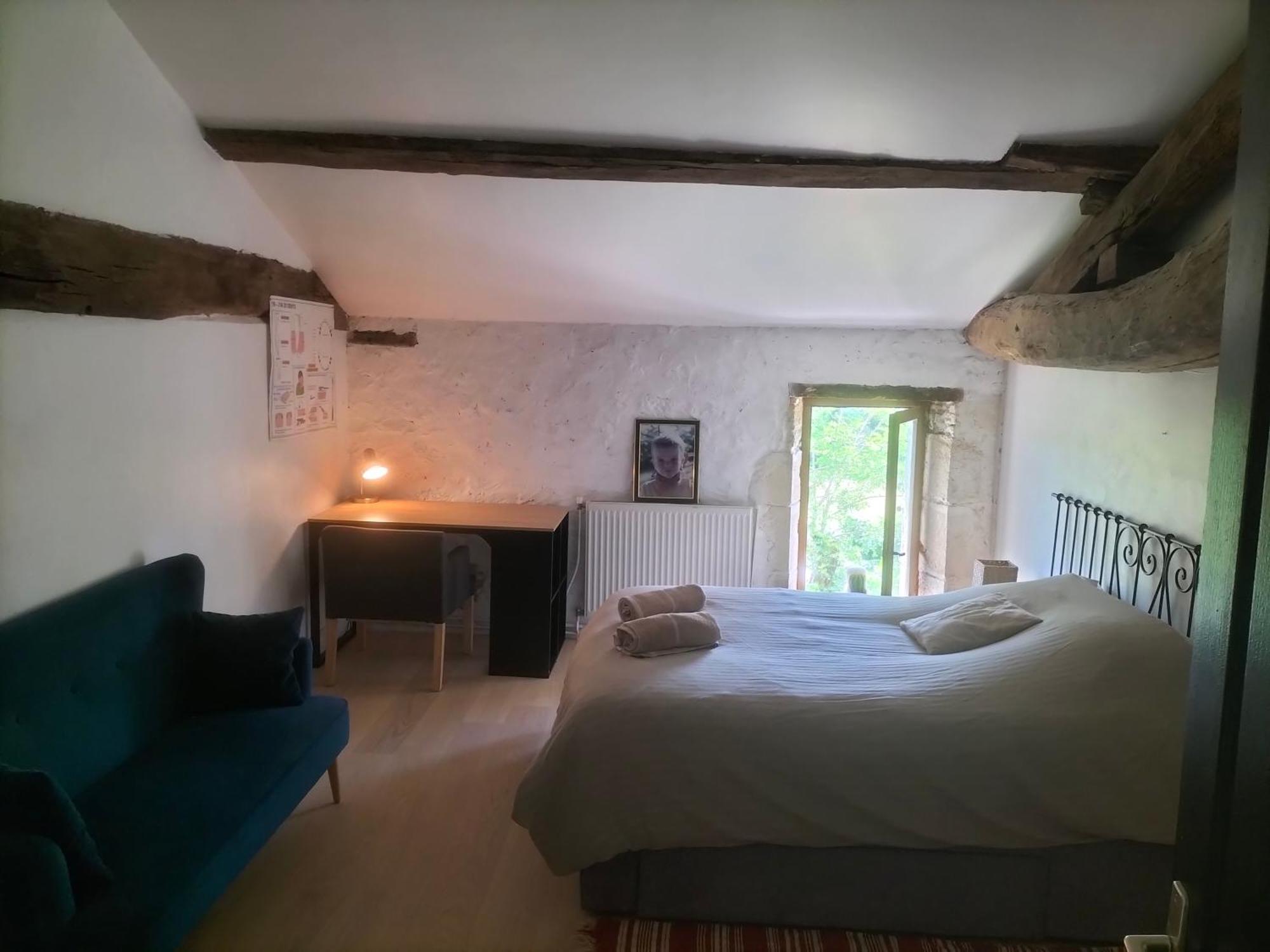 Chambres 2 Personnes Dans Notre Maison Girondine Saint-Martin-de-Lerm Rom bilde